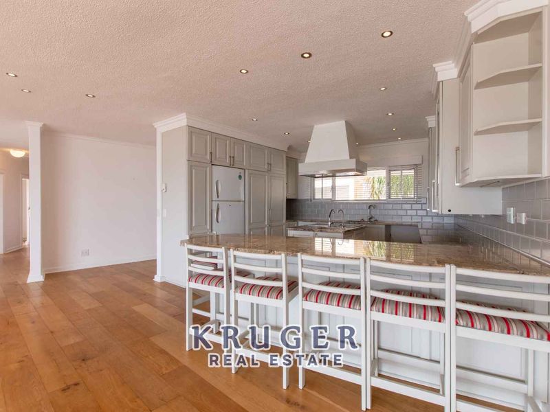 🚨 WARNING: Once You See This Penthouse, You Won’t Want to Leave! 🌊🔥 - Photo 6