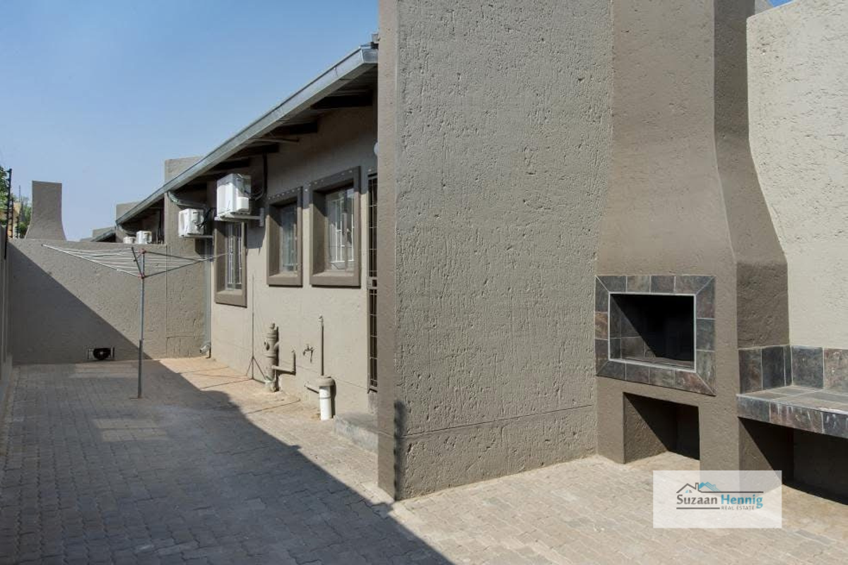 Spacious Courtyard & Garage in Pionierspark Ext 1 - Photo 3
