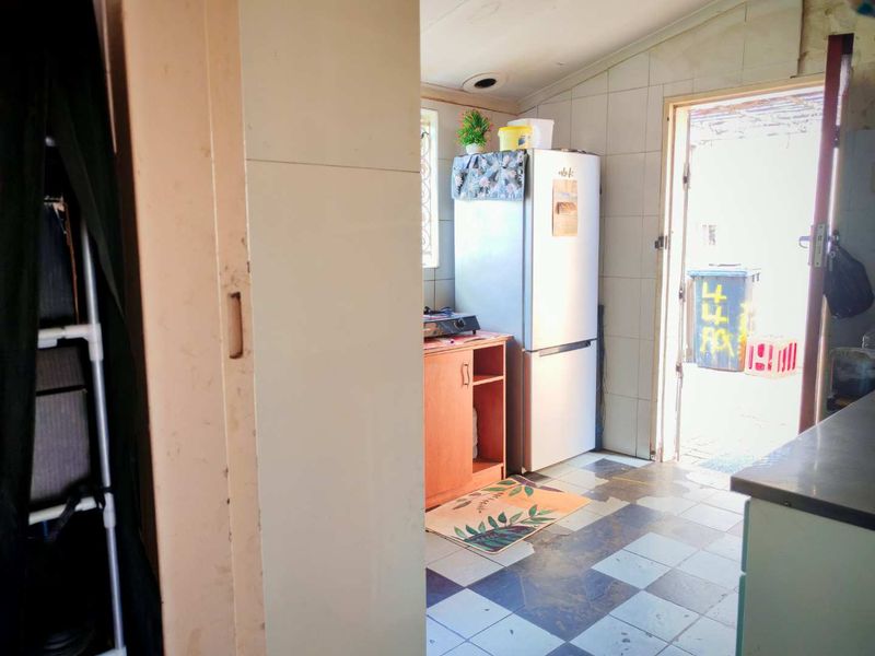 Your Perfect Renovation Project Near School & Shopping! - Photo 8