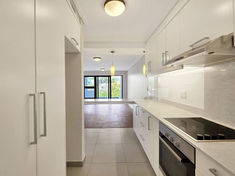 Exceptional 2 Bedroom 2 Bathroom Apartment with Views! - Photo 7