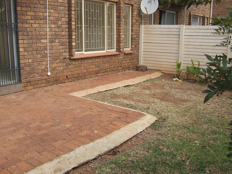 2 BEDROOM FLAT TO RENT IN DOORNPOORT - Photo 3