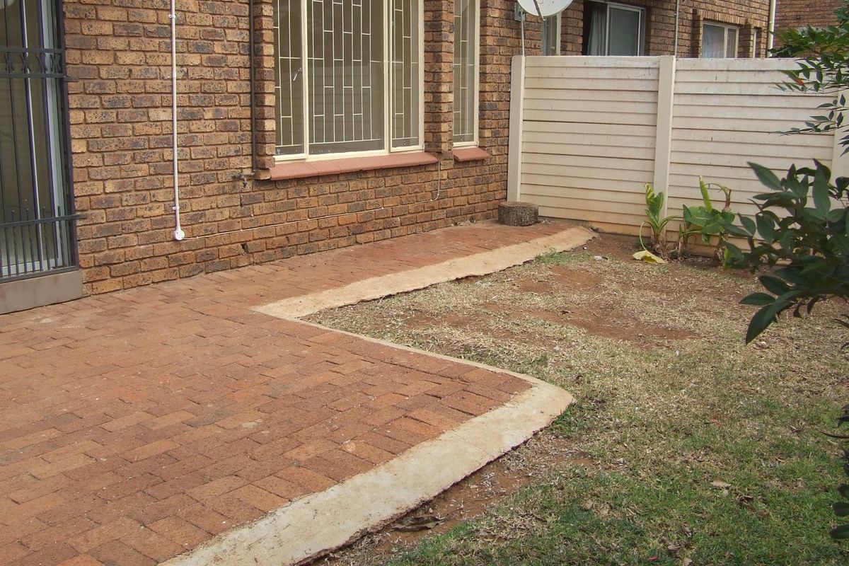 2 BEDROOM FLAT TO RENT IN DOORNPOORT - Photo 3