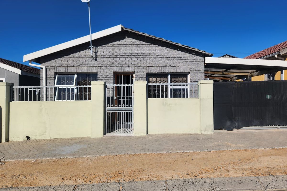 Charming 3-Bedroom Home with Additional Income Potential - Photo 4