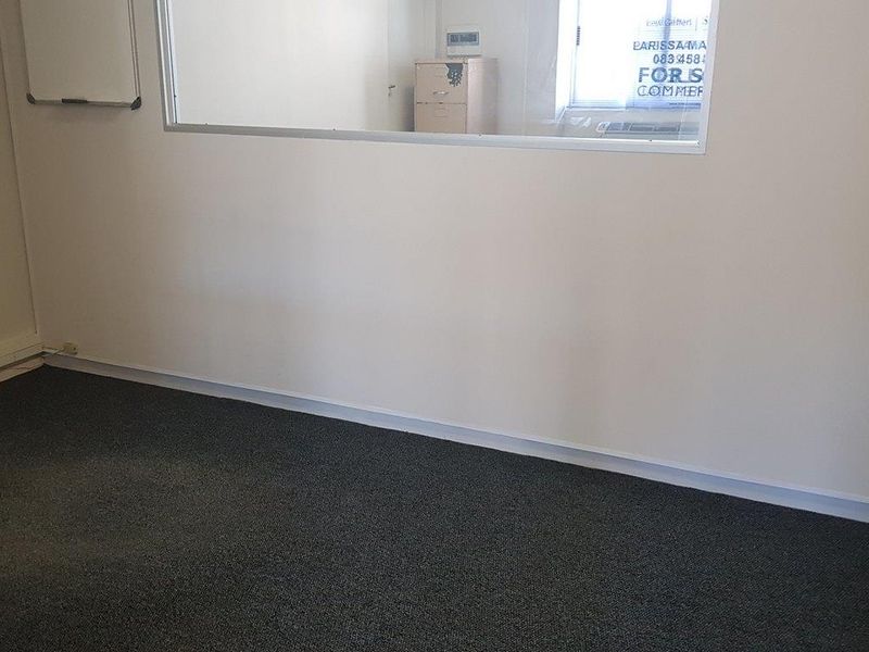 Light and Bright First Floor Office - Photo 8