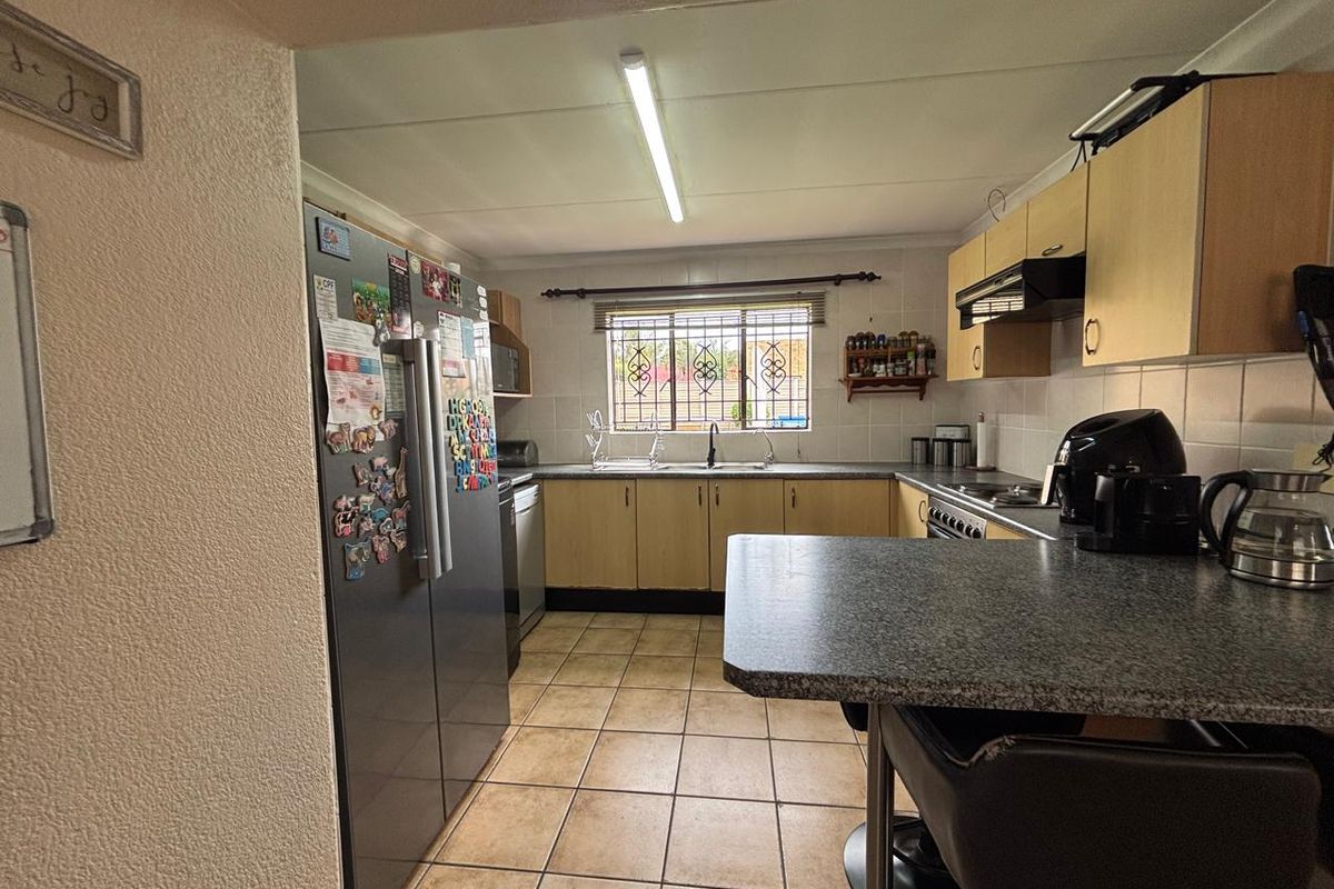 2 Bedroom Cluster for sale in Kibler Park - Photo 3