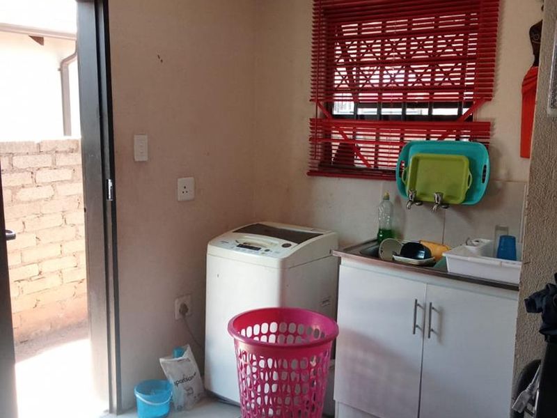 3 bedrooms house for sale in Soshanguve VV - Photo 2
