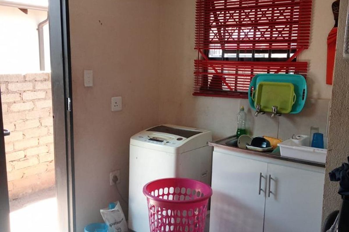 3 bedrooms house for sale in Soshanguve VV - Photo 2