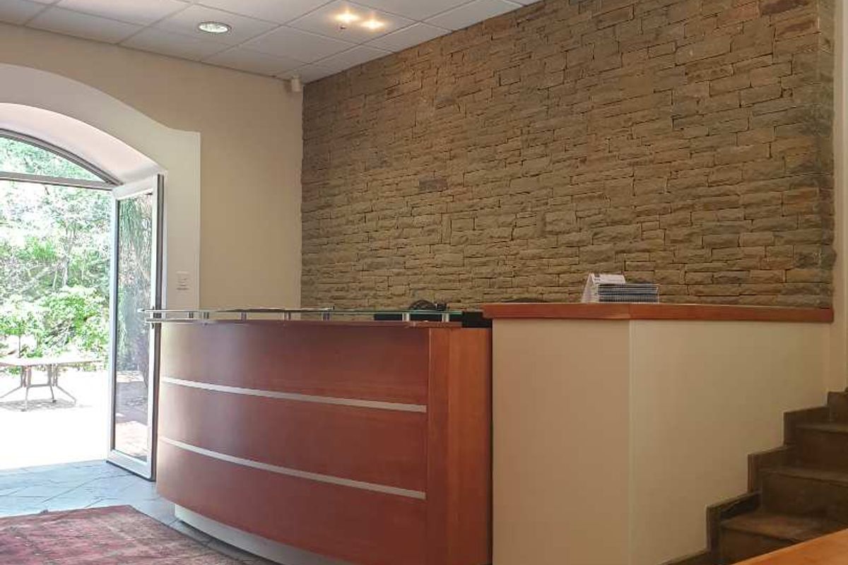 MID CENTURY STYLE OFFICES FOR SALE - Photo 3