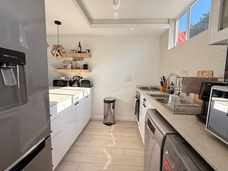 Hendra Estates - Gorgeous 2 Bedroom Duplex With Seaviews To Rent In Prime Umlanga - Photo 6