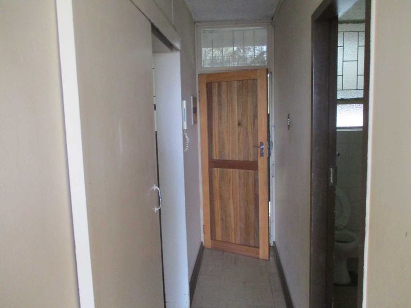 A SPACIOUS BACHELOR FLAT TO RENT IN SUNNYSIDE - Photo 8