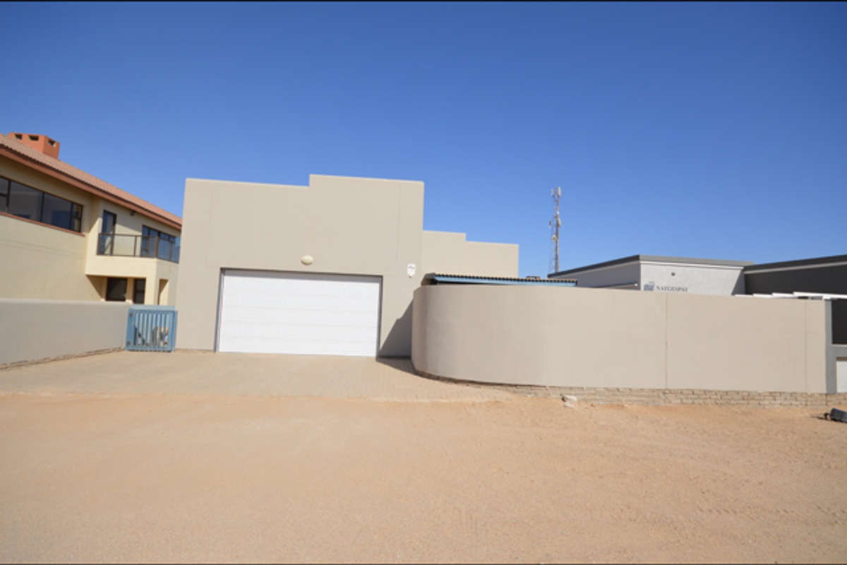 FREESTANDING HOME FOR SALE - HENTIESBAAI - Photo 3