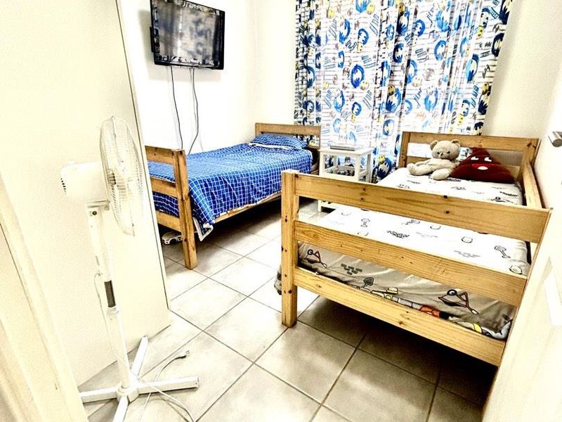 Family-Friendly 4 Bedroom Home in Osona Ext 4 - Photo 5