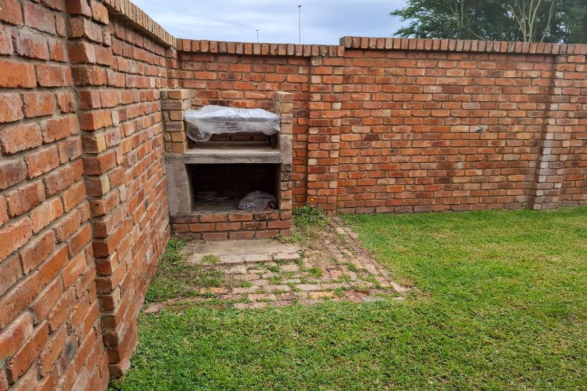 Newly Renovated 2-Bedroom Gem for Sale – Lee Park, Elarduspark, Pretoria - Photo 4