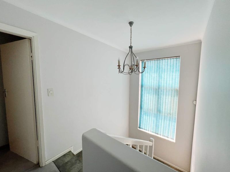 Spacious & Well-Priced Freestanding Home – Sole & Exclusive Mandate - Photo 9