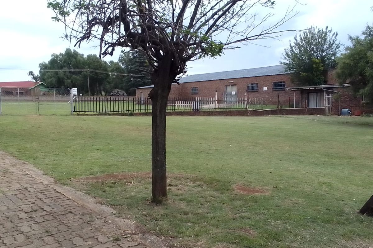 Water front Small holding with an ongoing business income - Photo 2