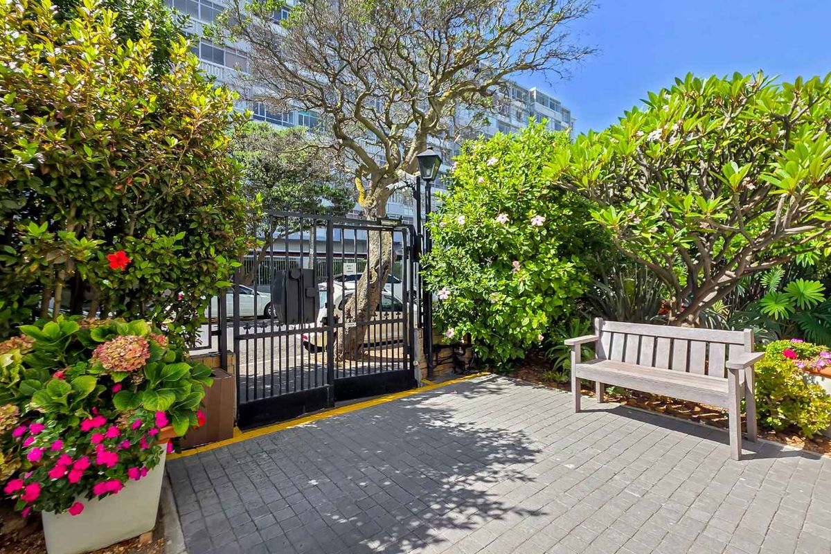 A REAL GEM - Photo 3