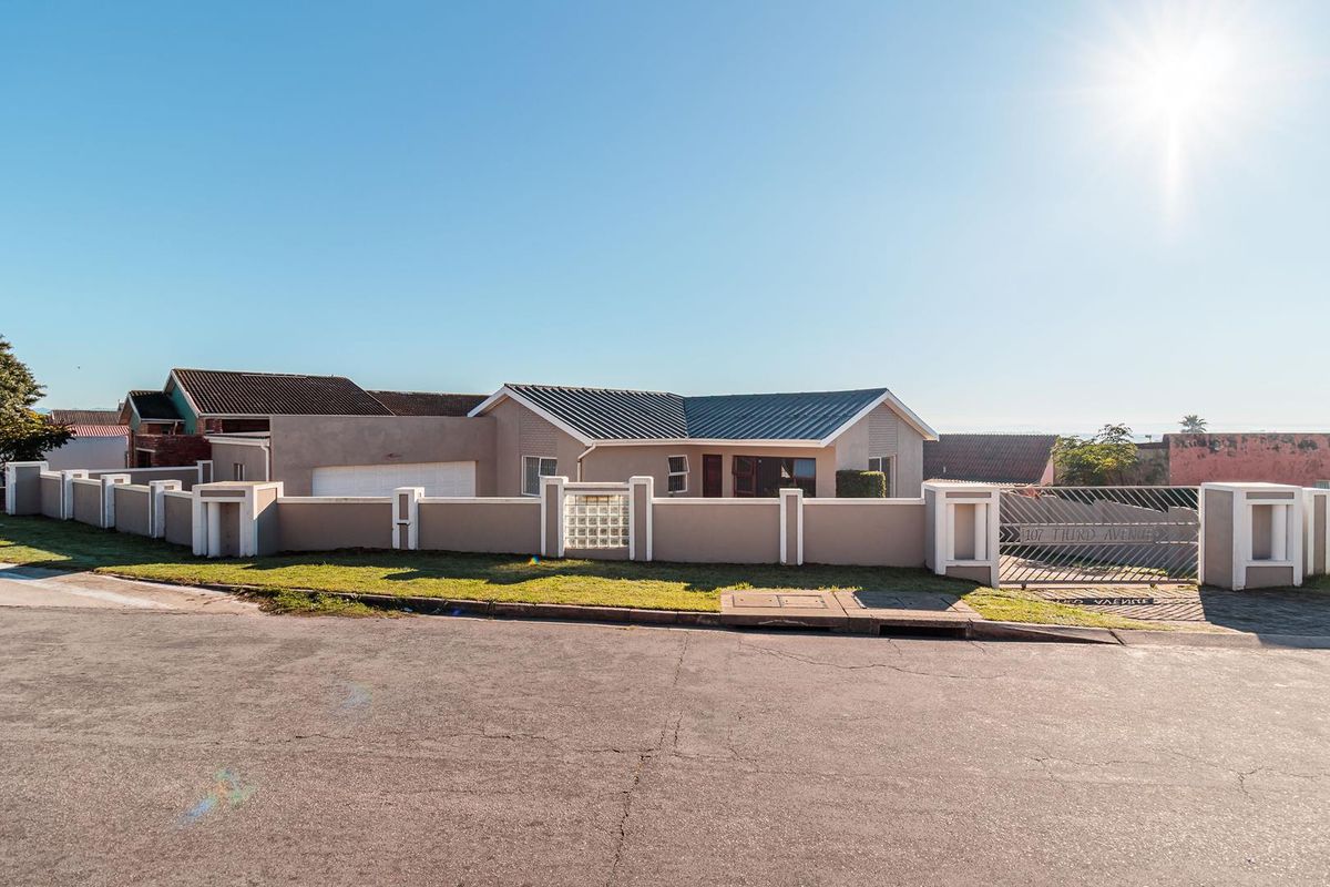 Modern, Neat and Secure Family Home - Photo 2