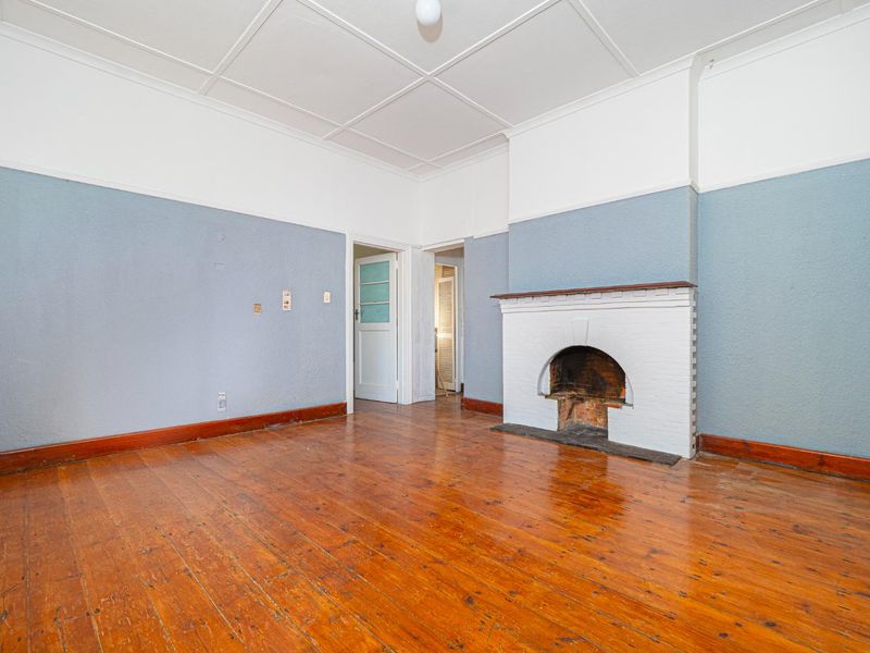 An outstanding family home waiting to be re-invigorated - Photo 7