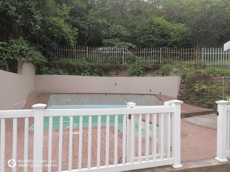 4 bedrooms House in Cowies Hill - Photo 4