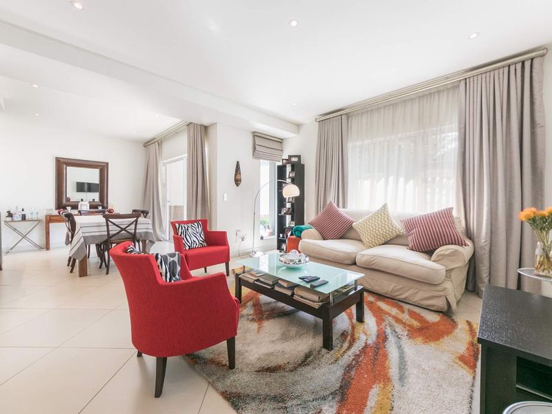 3 Bedroom Townhouse/Cluster For Sale in Edenburg,Sandton - Photo 4