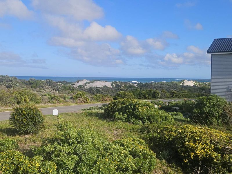 Prime Coastal Stand – Walking Distance to the Beach - Photo 1