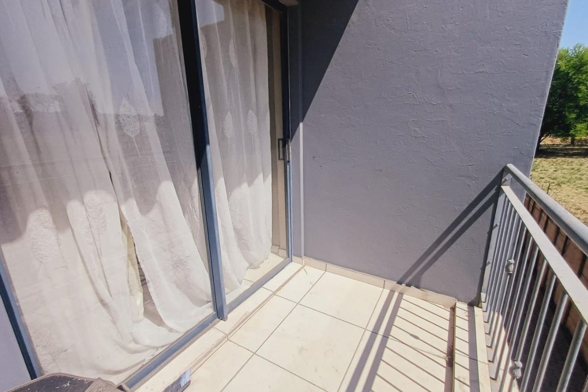 Modern First-Floor Living with Exceptional Views - Photo 5