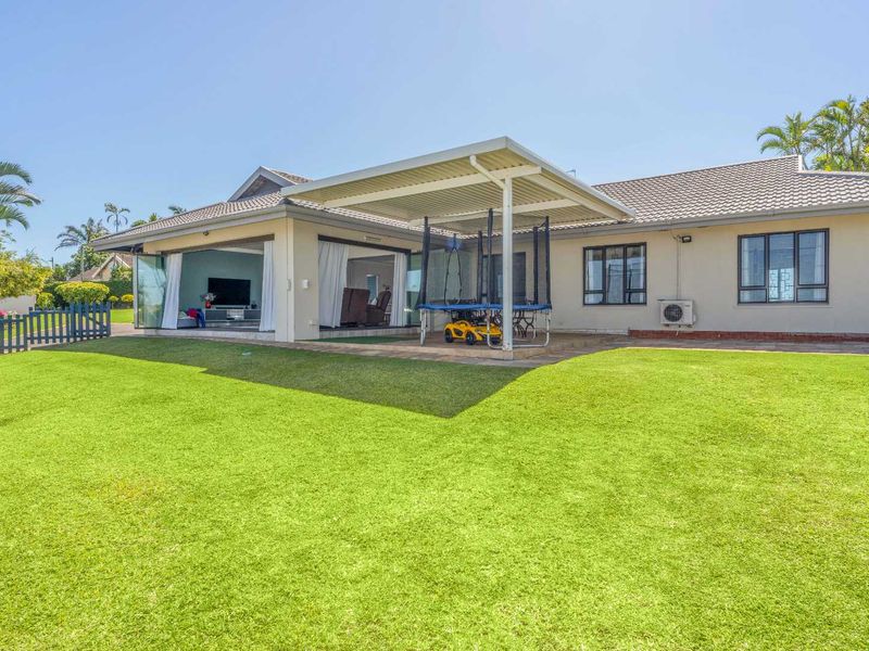 Immaculate, renovated home on pancake flat land with magnificent ocean views! - Photo 3
