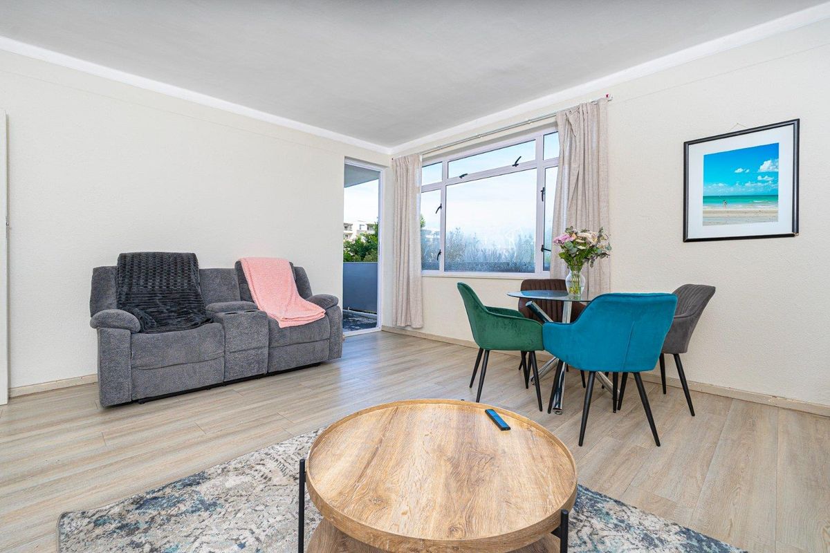 Stunning 2-Bedroom Apartment with Balcony, Stream Views & Mountain Backdrop - Photo 4