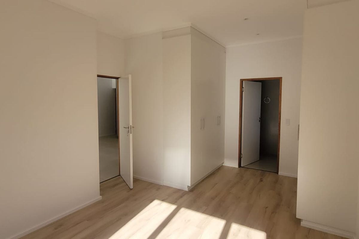 3 Bedroom House For Sale Mooikloof Country Estate - Photo 5