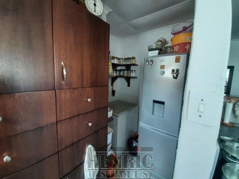 Cozy family Home with two Flats in Vineta for Sale - Photo 9