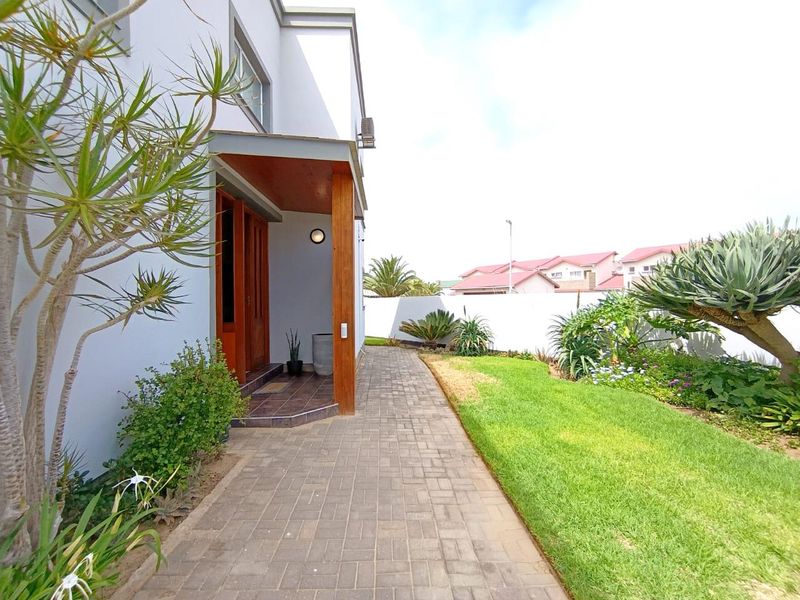 Family home for sale in Swakopmund - Vogelstrand - Swakopmund - Photo 2