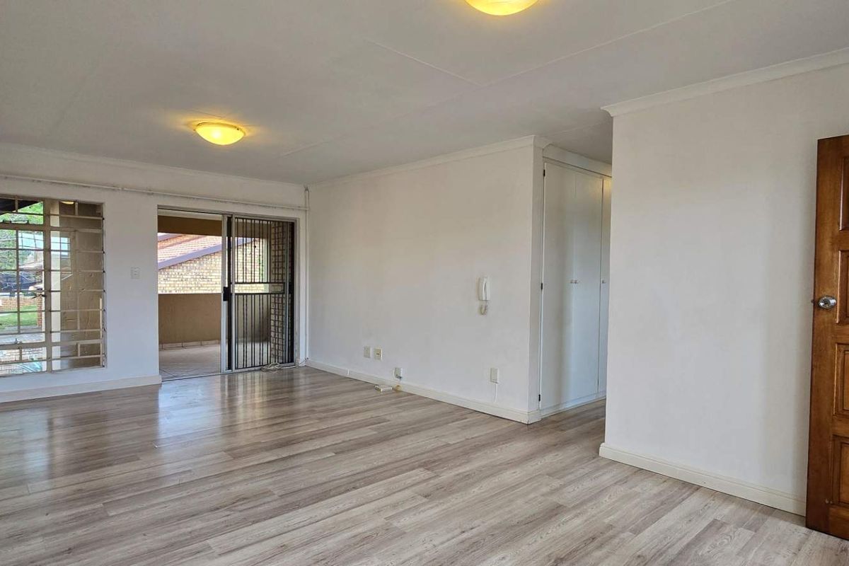 Spacious First-Floor Living in The Wilds Estate – Comfort, Security & Lifestyle - Photo 2