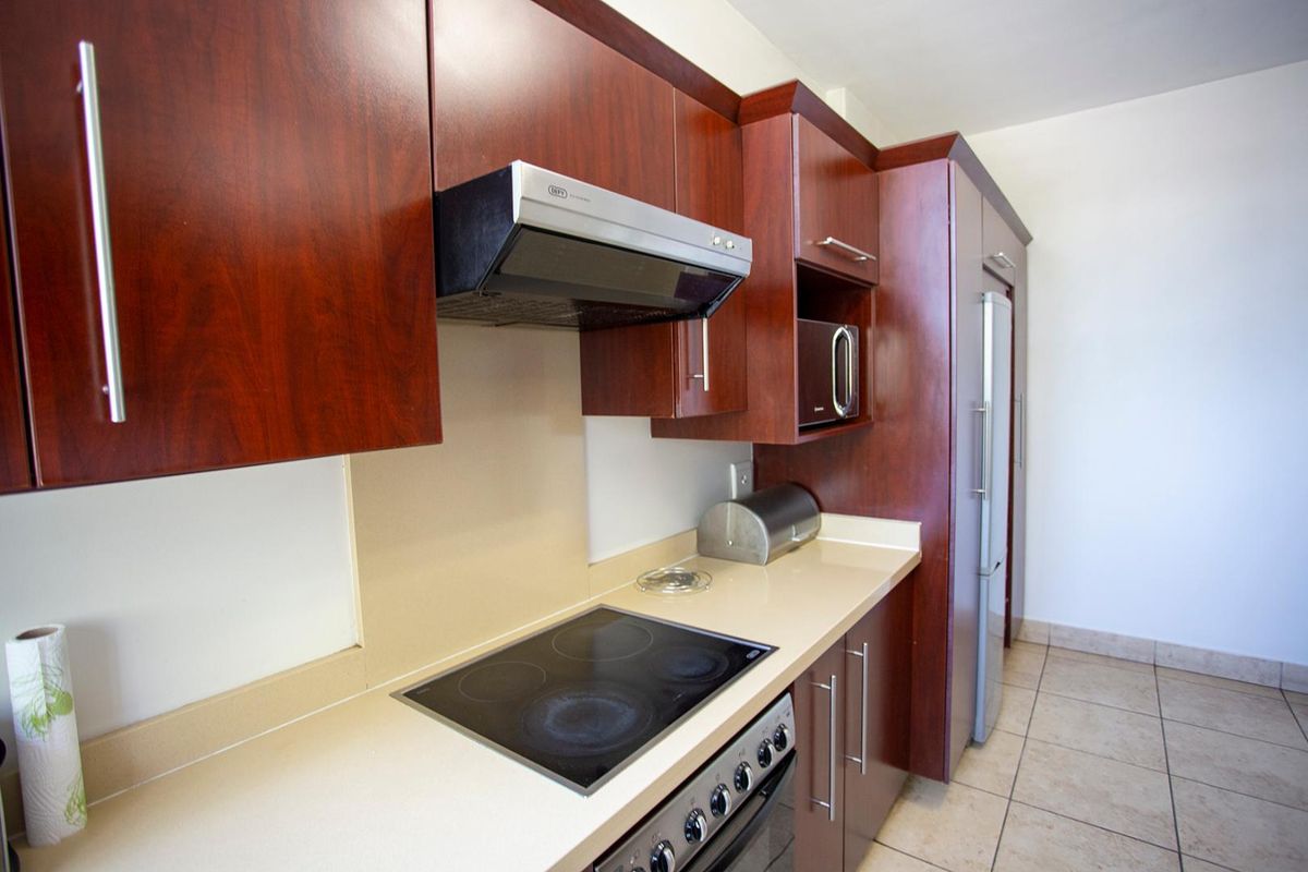 Renovated Luxurious, Airbnb-Friendly Goldmine in Sandton Central - Photo 4