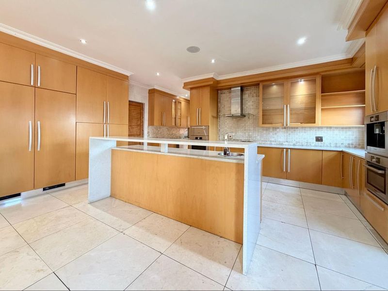 Five Bedroom Home For Sale in Waterfall Country Village Estate on a Corner Stand - Photo 6