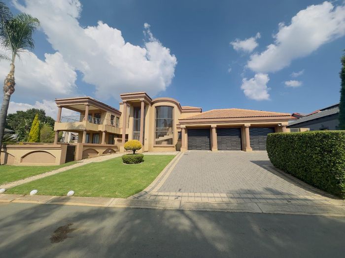 Property #2498295, House Rental Monthly in Blue Valley Golf Estate