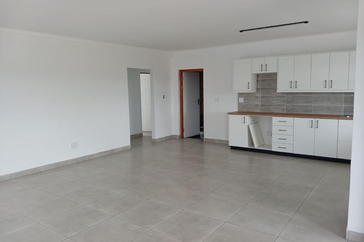 3 Bedroom home with open-plan living - Photo 5