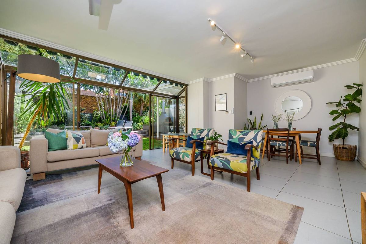 Modern 3 Bedroom Townhouse | Walk to Umhlanga Village | Private Pool | Exclusive Mandate - Photo 2