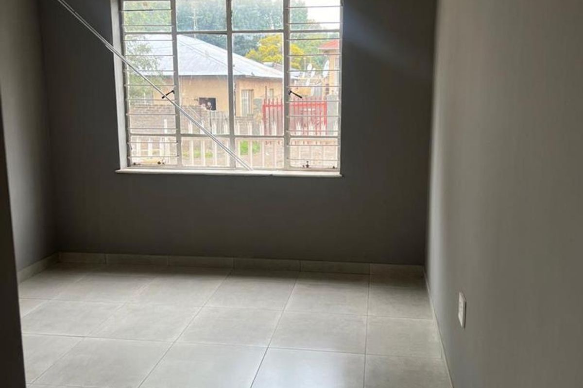 Apartment in Rosettenville - Photo 5