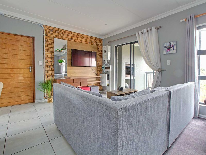 Modern Living Meets Convenience and Comfort - Photo 5