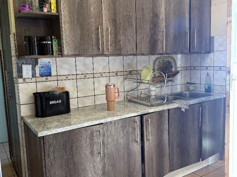 House for sales in Soweto. - Photo 2