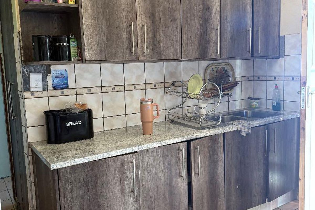 House for sales in Soweto. - Photo 2