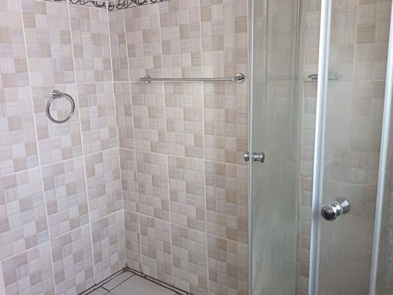 Two bedrooms house for sale in Chrystal Park Ext 58 - Photo 6