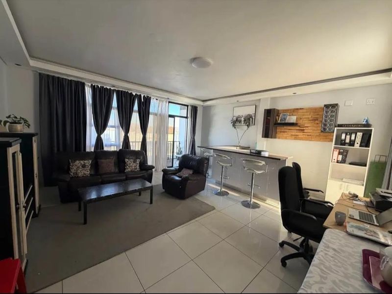 🏡 DOUBLE-STOREY HOUSE FOR SALE | NEW ROCKY CREST, WINDHOEK - Photo 7