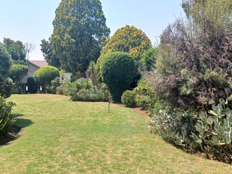 Property on a main road - Photo 6