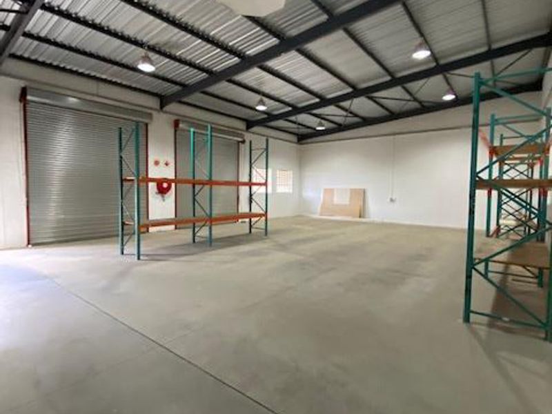 Warehouse to Let PROSPERITA - Photo 3