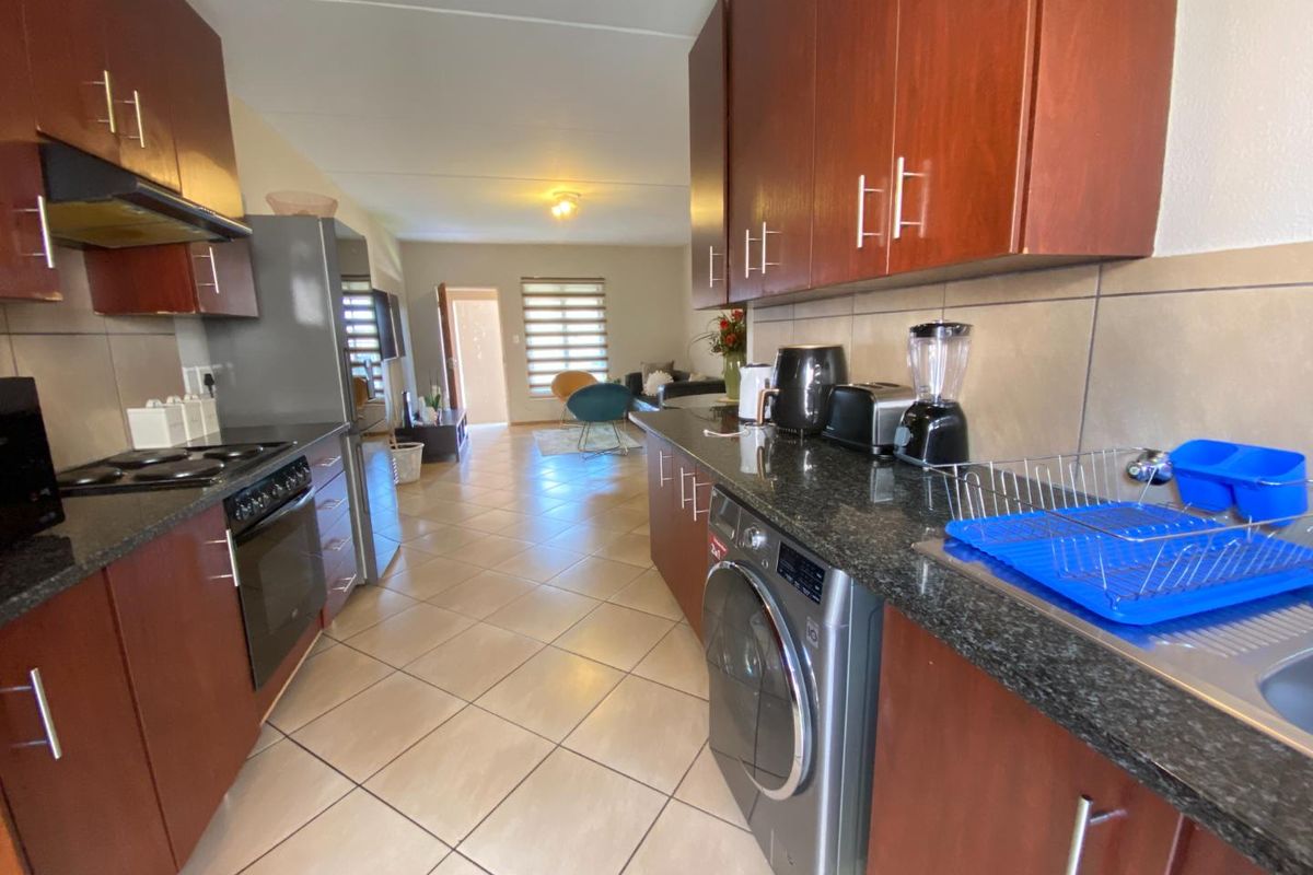 Secure & Stylish Ground Floor Living – Albertsdal Heights - Photo 5