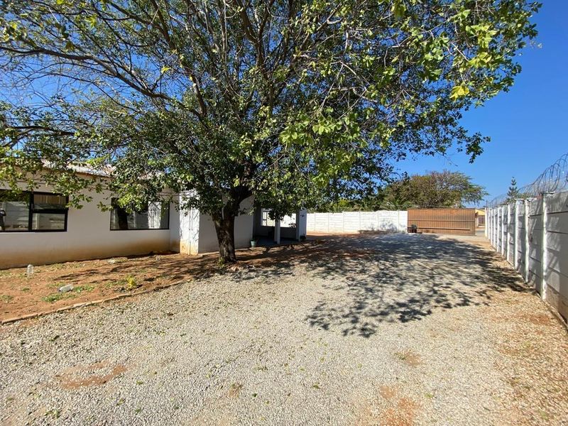 Tsumeb Townhouse - Photo 2