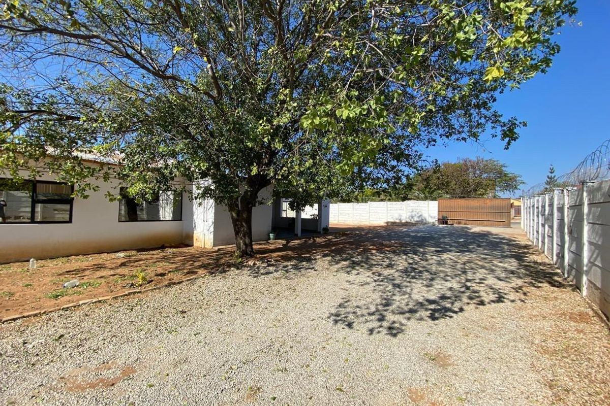 Tsumeb Townhouse - Photo 2