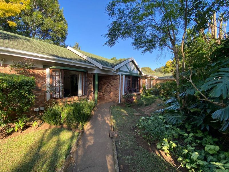 2 Bedroom Townhouse For Sale in Hillcrest - Photo 1