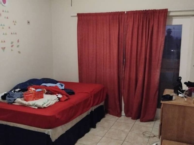 FOR SALE: 3 bedrooms apartment for sale in Koch Properties, CBD, Walvis Bay, Selling price N$1,100,000 cost excluded - Photo 8